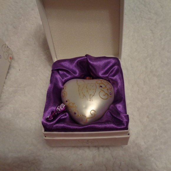 2008 Fancy Feast Ornament